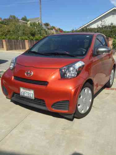 Scion iQ IQ (2012)