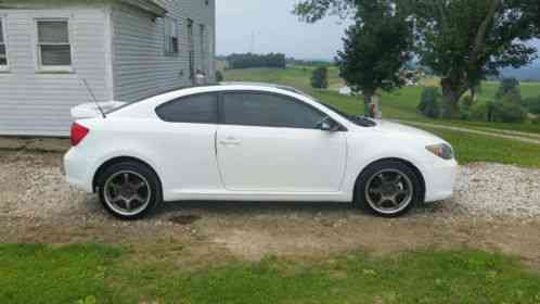 Scion tC (2005)