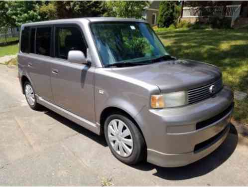 Scion xB (2005)