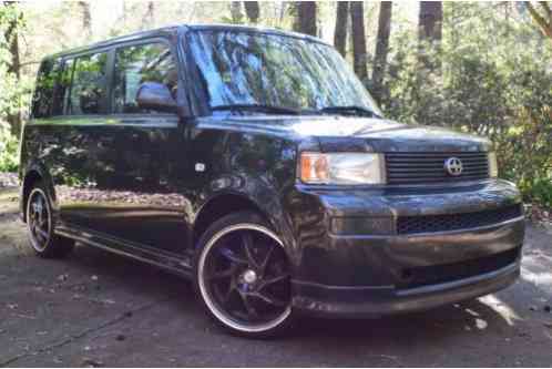 Scion xB (2006)