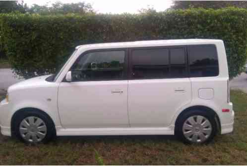 Scion xB (2006)