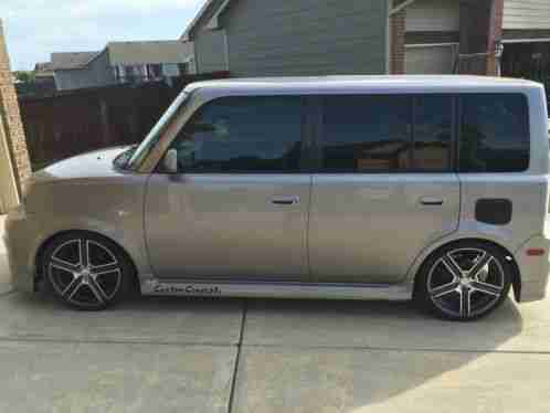 Scion xB (2005)