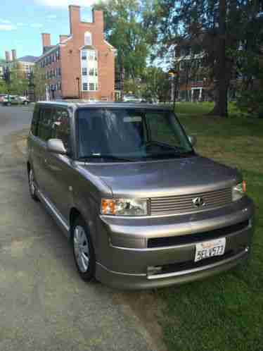 Scion xB (2004)