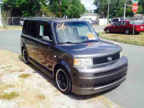 Scion xB (2006)