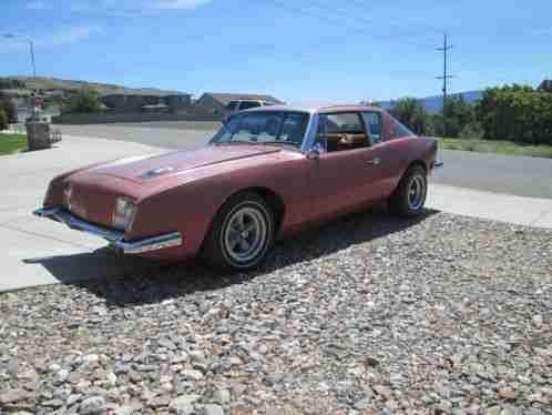 Studebaker Avanti (1964)