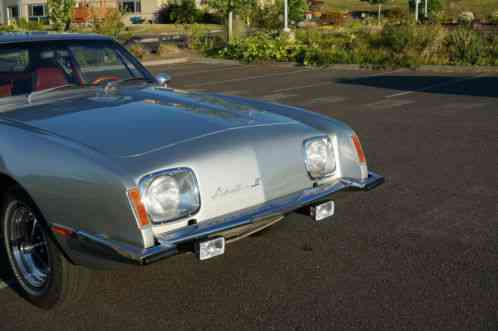 1976 Studebaker Avanti