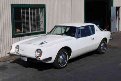 Studebaker Avanti (1964)