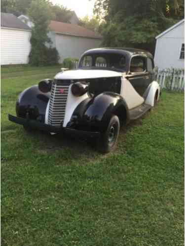 1937 Studebaker Dictator