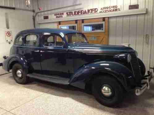 1937 Studebaker Dictator