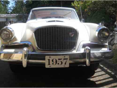 1957 Studebaker Silver Hawk