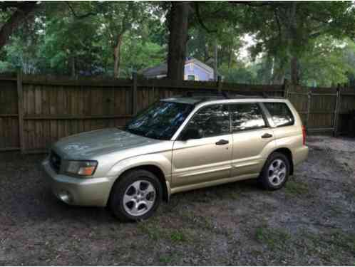 Subaru Forester 2. 5i Premium (2003)