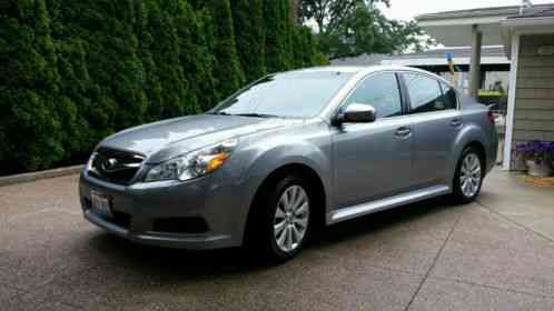 Subaru Legacy 2. 5i Limited: (2011)