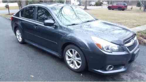 Subaru Legacy Limited (2013)