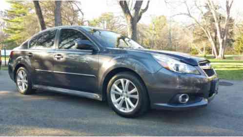 Subaru Legacy Limited (2013)