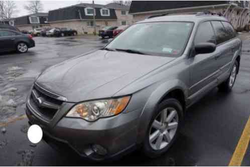 Subaru Outback 2. 5i (2009)