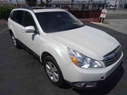 Subaru Outback 2. 5i Limited (2012)