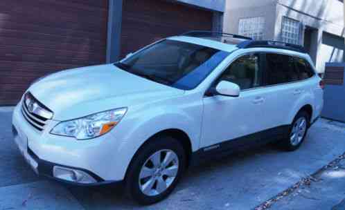 Subaru Outback LIMITED (2012)