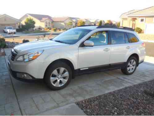 Subaru Outback Limited (2011)