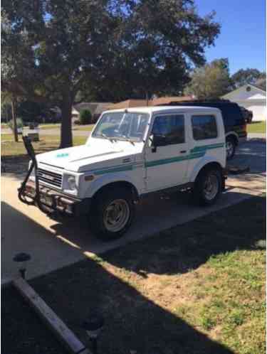 Suzuki Samurai 1987 Suzuki Samurai (1988)