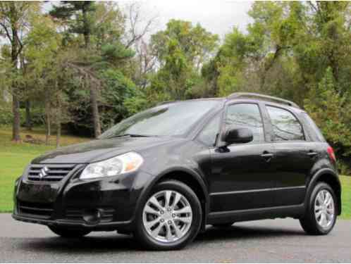 2013 Suzuki SX4 Crossover Hatchback 4-Door