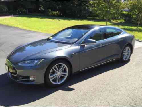 2013 Tesla Model S