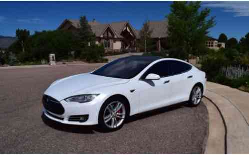 2014 Tesla Model S