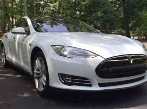 Tesla Model S (2014)