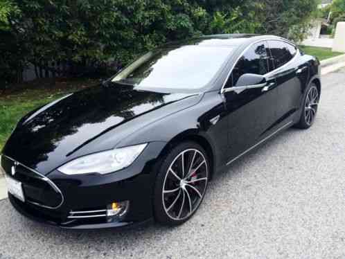 Tesla Model S (2013)