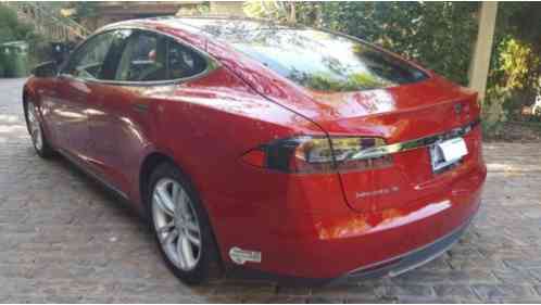 Tesla Model S (2014)