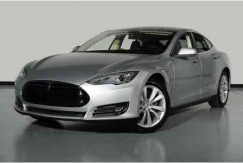 Tesla Model S (2013)