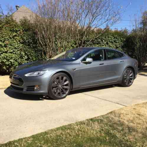 Tesla Model S (2013)