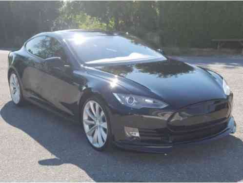 Tesla Model S (2013)