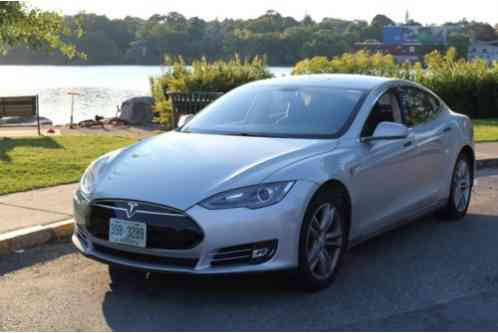 2013 Tesla Model S