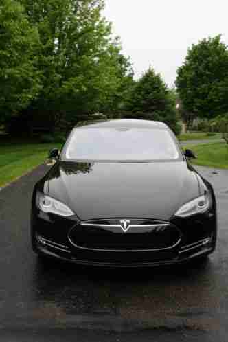 Tesla Model S 60 (2014)