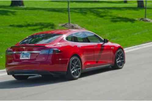 Tesla Model S 60 (2013)