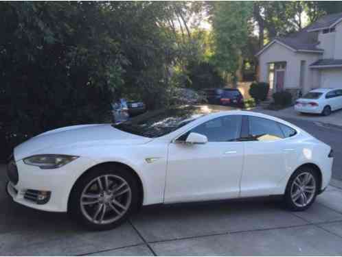 Tesla Model S (2014)