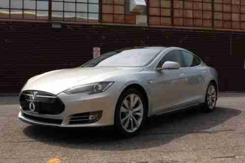 Tesla Model S 60 Kwh Battery 2014 Beautiful Only 14 980 Mile