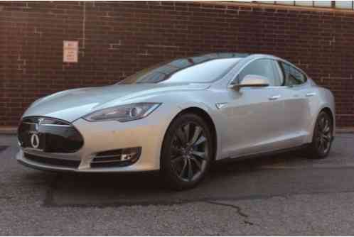 Tesla Model S 60 kWh Battery (2014)