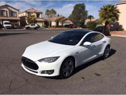 Tesla Model S (2014)