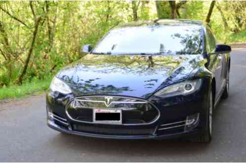 2014 Tesla Model S