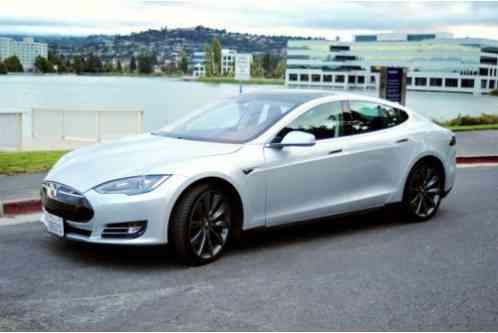 2013 Tesla Model S