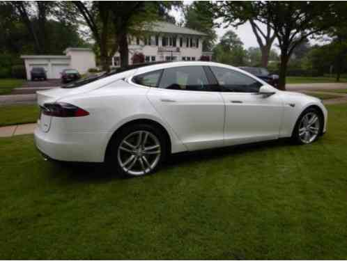 2015 Tesla Model S