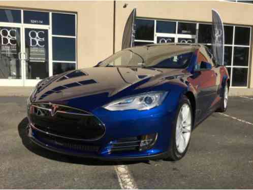 Tesla Model S 85D (2015)