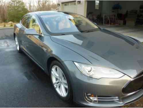 Tesla Model S 85kWh (2013)