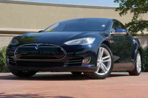 Tesla Model S (2013)