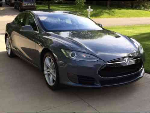 2013 Tesla Model S