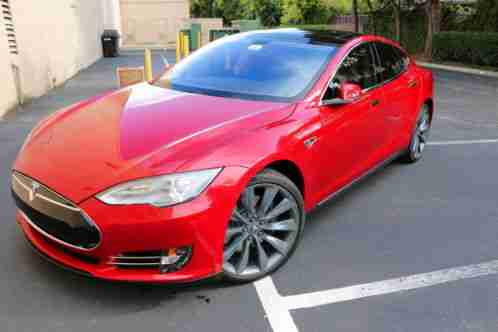 Tesla Model S (2014)