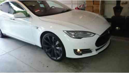 Tesla Model S Model S (2013)