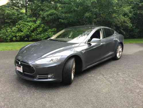 Tesla Model S Model S 85D (2015)