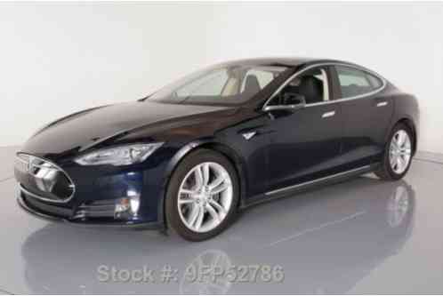 2014 Tesla Model S NAVIGATION